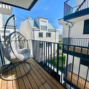 https://new-beautiful-apartments-with-terrace-nearby-metro.vienna-besthotels.com